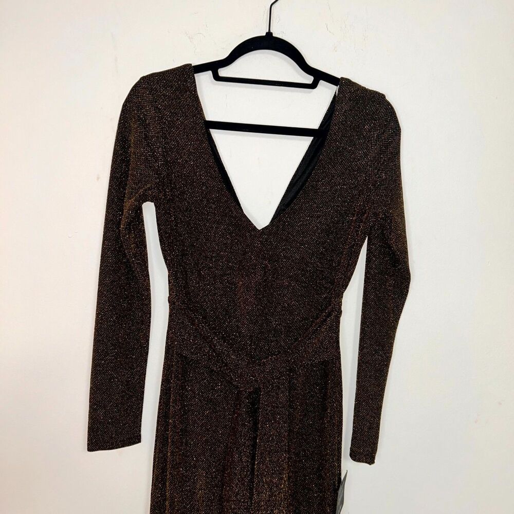 Lulus Jumpsuit Womens M Brown Metallic Deep V-Neck Wedding Cocktail Party NWT - Picture 4 of 12